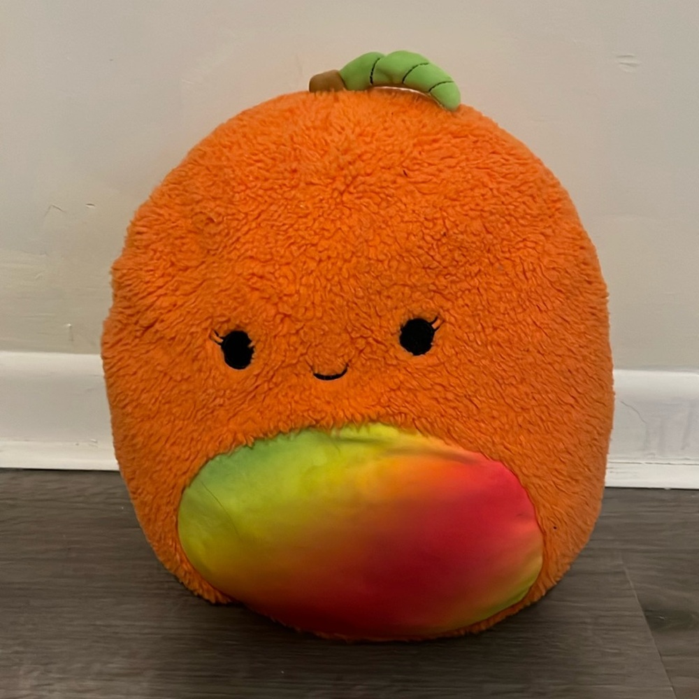Fuzzy Mango Louie squishmallow no tag